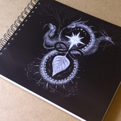 skicář pro Fey, uvnitř světle béžový papír Savana